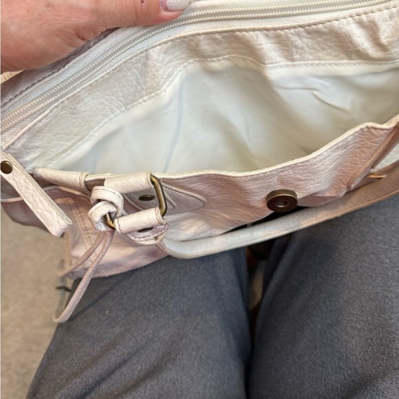 Chic White Leather Satchel - Picture 13 of 15